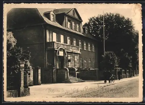 AK Rombach /Lothr., Vue de la maison historique avec clôture et arbres adjacents