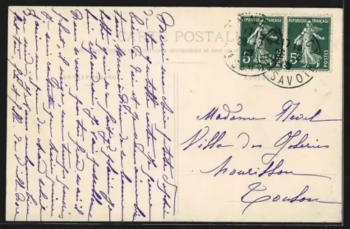 AK St-Martin-d`Uriage, Vue du village avec église et collines en arrière-plan