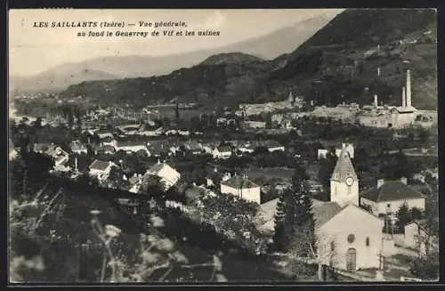AK Les Saillants /Isère, Vue générale, au fond le Gevovrey de Vif et les usines