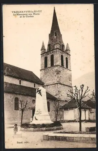 AK Vaulnaveys-le-Haut, Le Monument aux Morts et le Clocher