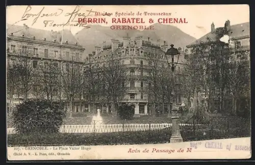 AK Grenoble, La Place Victor Hugo et bâtiments environnants