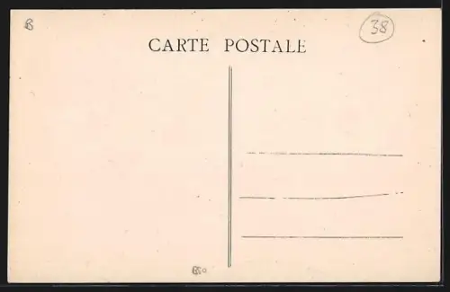 AK Dolomieu /Isère, Route de Morestel avec le grand café Perrier et vue de la rue animée