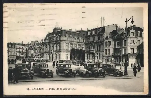 AK Le Mans, Place de la République avec voitures anciennes et bâtiments historiques
