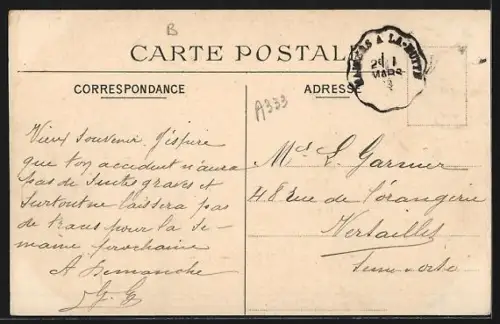 AK Mamers, Place Carnot avec église et bâtiments adjacents