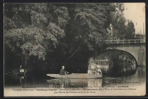 AK Le Mans, Les Bords de l`Huisne avec barques et pont en arrière-plan