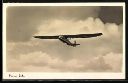 AK Segelflugzeug Grunau Baby im Fluge,  auf Seitenleitwerk