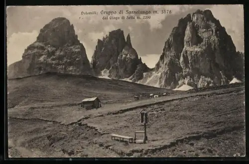AK Rifugio dal Giogo di Sella, Berghütte vor der Gruppo di Sassolungo
