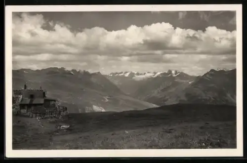 AK Parsenn-Hütte, Berghütte gegen Silvretta