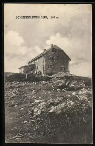 AK Schneealpenhaus, Ortspartie mit Berghütte