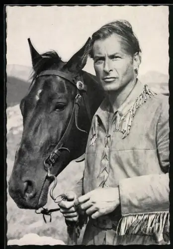 AK Winnetou, Lex Barker als Old Shatterhand in der Karl May-Verflimung mit seinem Pferd, Szenenfoto