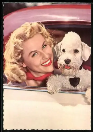 AK Sängerin Bibi Johns mit Pudel