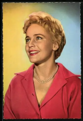 AK Schauspielerin Maria Schell mit roter Bluse
