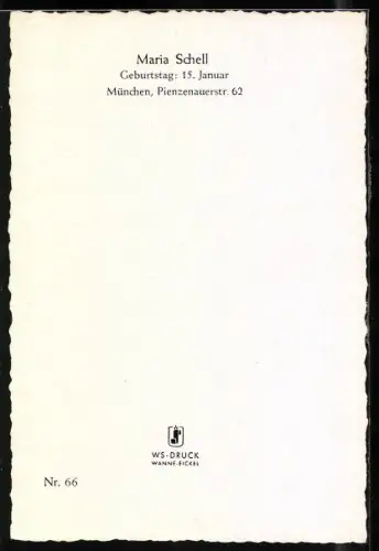 AK Schauspielerin Maria Schell lächelnd in Kamera schauend