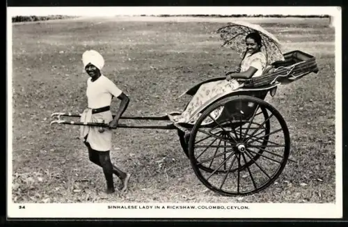 AK Colombo, Sinhalese Lady in a Rickshaw, Rikschaläufer