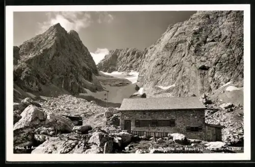 AK Blaueishütte, Berghütte mit Blaueisspitze und Hochkalter
