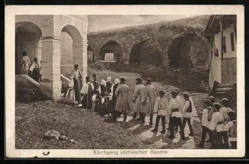 AK Hermannstadt, Kirchgang sächsischer Bauern