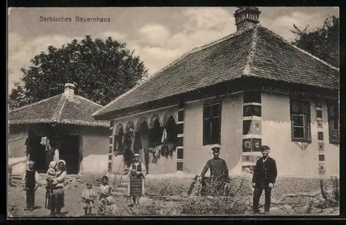 AK Serbien, Familie und Polizist vor einem Bauernhaus