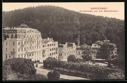AK Marienbad, Kirchenplatz mit den Badehäusern