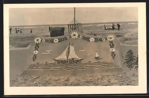 Foto-AK Wangerooge, Sandburg mit Segelschiff am Strand