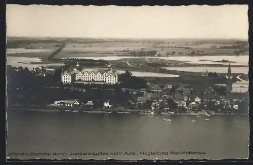 AK Plön in der Holsteinischen Schweiz, Stadtbild mit Schloss vom Flugzeug aus