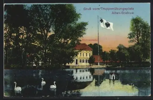 AK Alten-Grabow, Truppenübungsplatz, Kommandantur, Flagge, Teich mit Schwänen