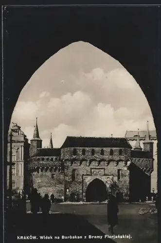 AK Krakow, Widok na Barbakan z Bramy Florjanskiej