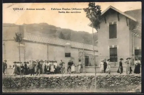AK Vizille, Avenue nouvelle, Fabrique Duplan, Alliance textile, Sortie des ouvrières