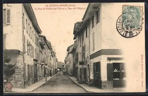 AK La Côte-St-André /Isère, La Rue de l`Hôtel-de-Ville et la Tour de l`Hôpital