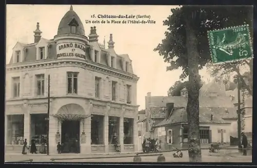 AK Château-du-Loir /Sarthe, Un coin de la Place de l`Hôtel-de-Ville