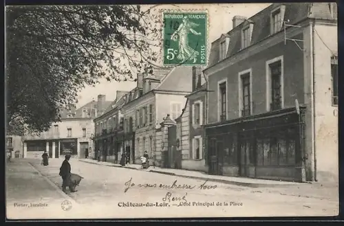 AK Château-du-Loir, Côté Principal de la Place
