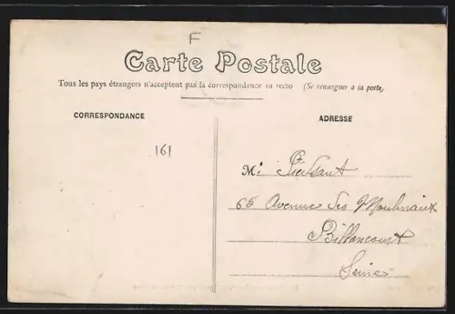 AK Château-du-Loir, Côté Principal de la Place