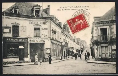 AK Château-du-Loir, Rue Nationale, Direction de Tours, mit Hôtel de l`Univers und Charcuterie