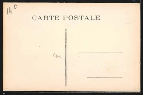 AK Mamers, Rue de la Poste avec charrettes et passants