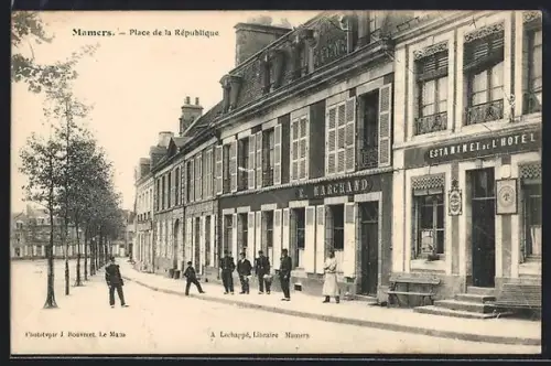 AK Mamers, Place de la République avec Hôtel
