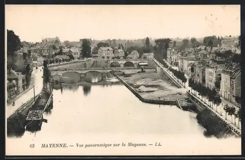 AK Mayenne, Vue panoramique sur la Mayenne