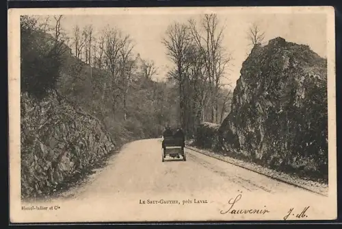 AK Saut-Gautier /Laval, Route bordée de rochers avec voiture ancienne