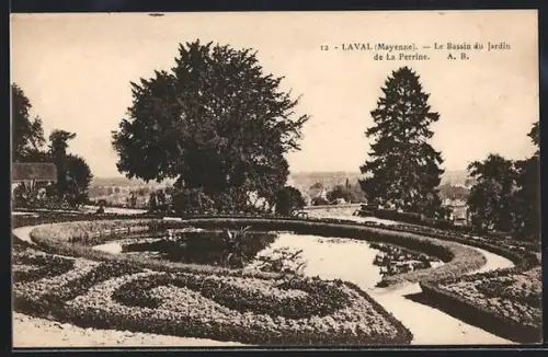 AK Laval /Mayenne, Le Bassin du Jardin de la Perrine