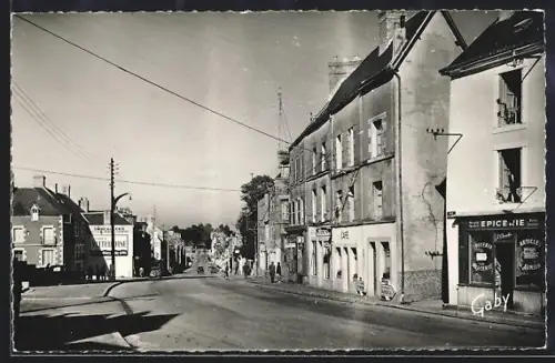 AK Pré-en-Pail /Mayenne, Rue Aristide-Briand vers Granville