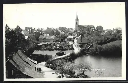 AK Renazé, Vue générale du village et de l`église au bord de l`eau