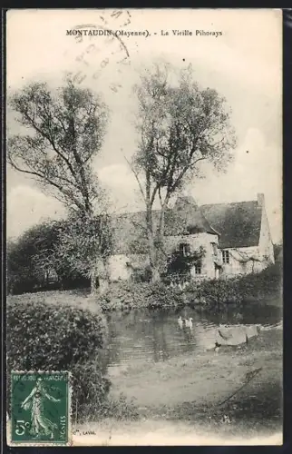 AK Montaudin /Mayenne, La Vieille Pihoraye