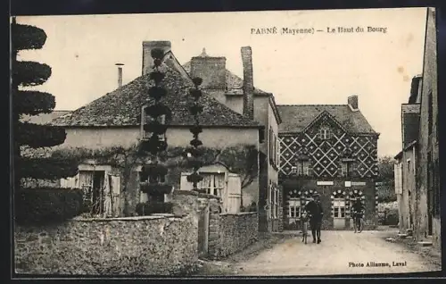AK Parné /Mayenne, Le Haut du Bourg
