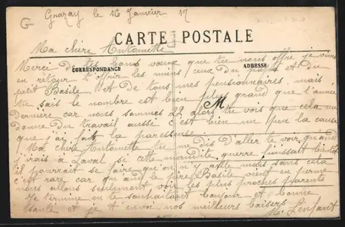 AK Grazay /Mayenne, Rue principale avec église et Café Gaubert