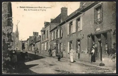 AK Saint-Aignan-sur-Roë /Mayenne, Rue de Pouancé et l`église