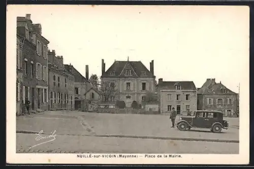 AK Nuillé-sur-Vicoin /Mayenne, Place de la Mairie