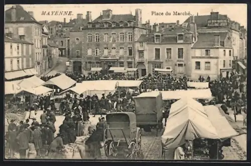 AK Mayenne, Place du Marché