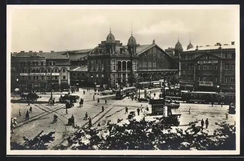 AK Budapest, Berliner Platz mit Westbahnhof, Strassenbahn
