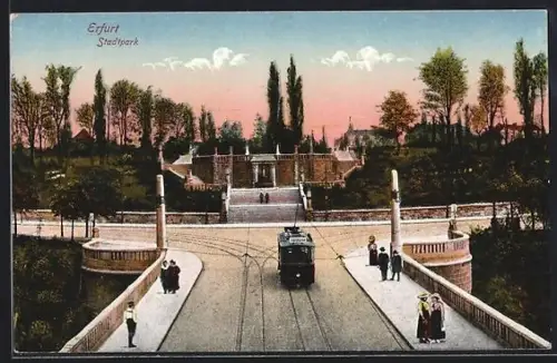 AK Erfurt, Strassenbahn am Stadtpark