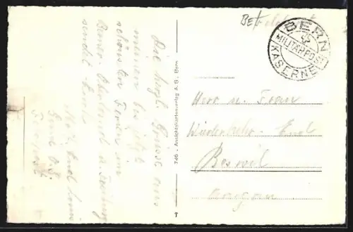 AK Bern, Strassenpartie mit Strassenbahn, Im Hintergrund Kirche