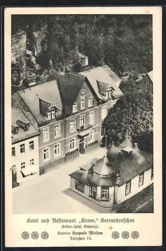 AK Herrnskretschen /Böhm.-sächs. Schweiz, Hotel und Restaurant Krone aus der Vogelschau