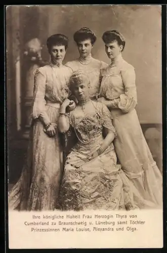AK Herzogin Thyra von Cumberland zu Braunschweig und Lüneburg mit ihren Töchtern